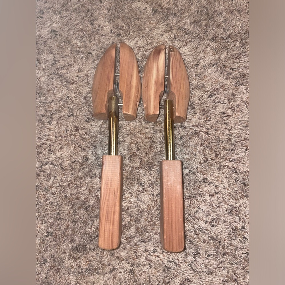 SHOE TREES 10.5" SOLID CEDAR WOOD SHOE KEEPER S